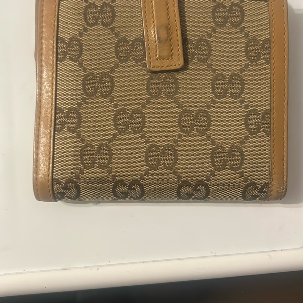 Gucci Brown Monogram Wallet with Iconic GG Pattern - Picture 5 of 9